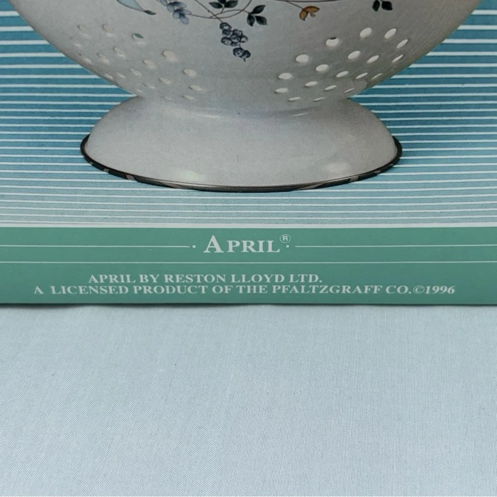 NIB Pfaltzgraff April Flowers Enamel Colander Strainer